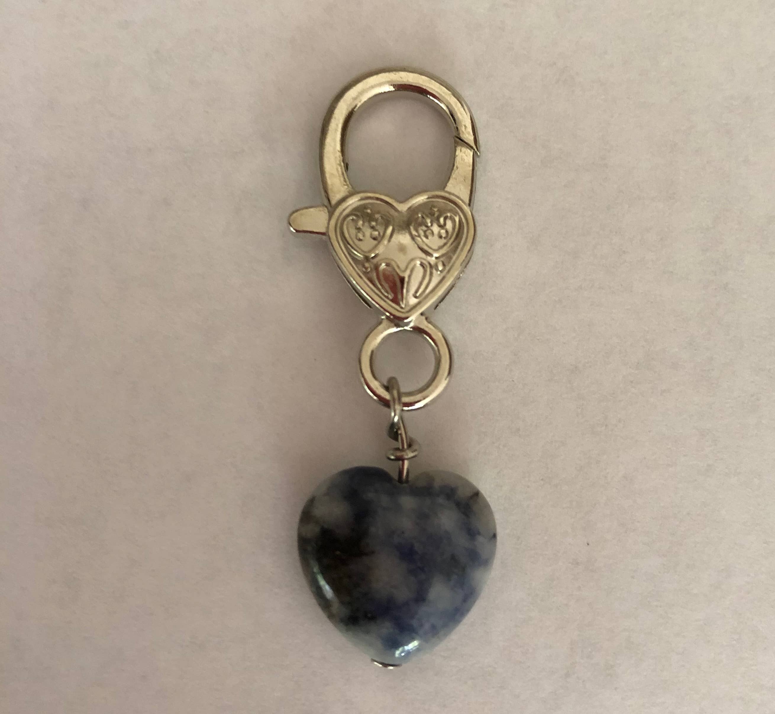 Sodalite heart Crystal Pet Pendant for Holistic Support-zoom-1