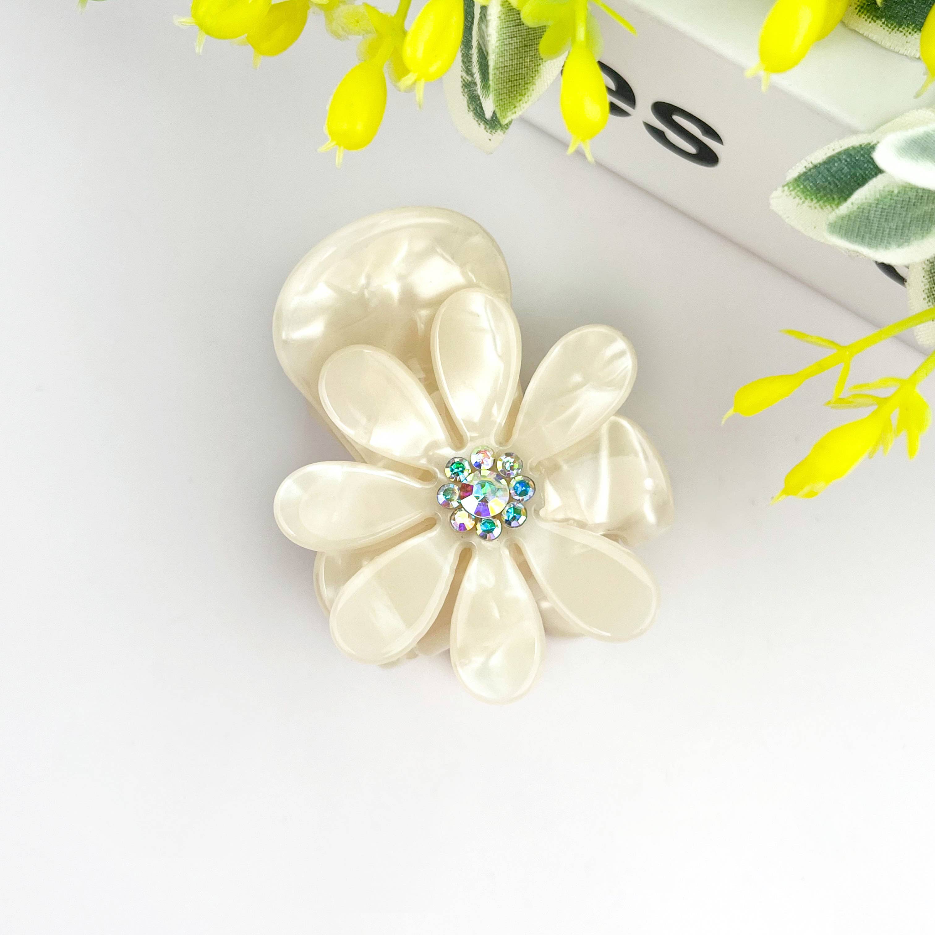 Daisy Diamond-studded Claw Clip-zoom-7
