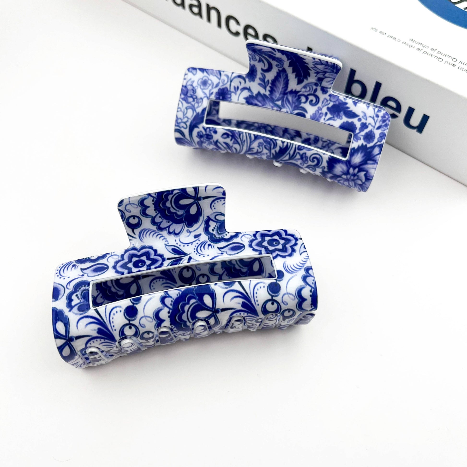Blue and White Porcelain Pattern Hair Claw Clip-4