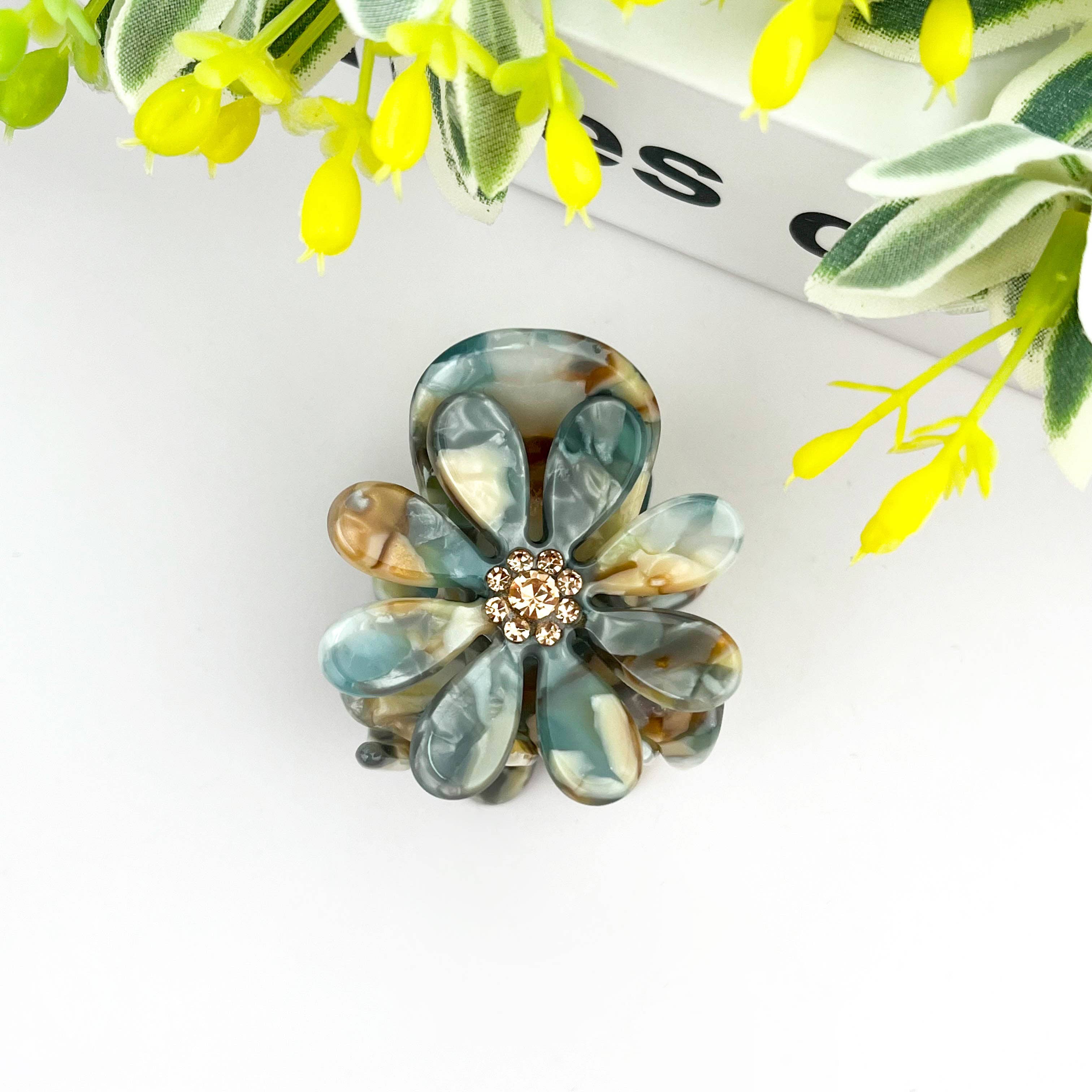 Daisy Diamond-studded Claw Clip-zoom-9